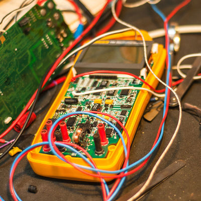 Fcc 인증 시험 연구소는 전자 학습 제품 전기적 시험하는 제 3자 검사를 승인했습니다 그리고 인증하세요