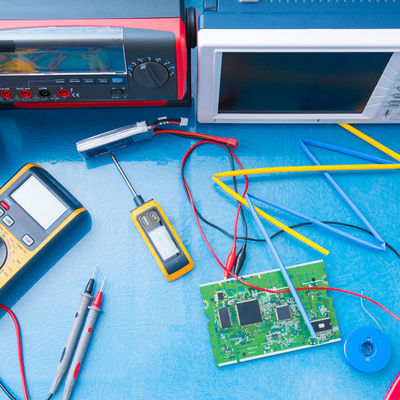 Ul은 CE 마크 실험실 테스트  반사경 전조등 검출 루틴과 증명 서비스를 증명했습니다